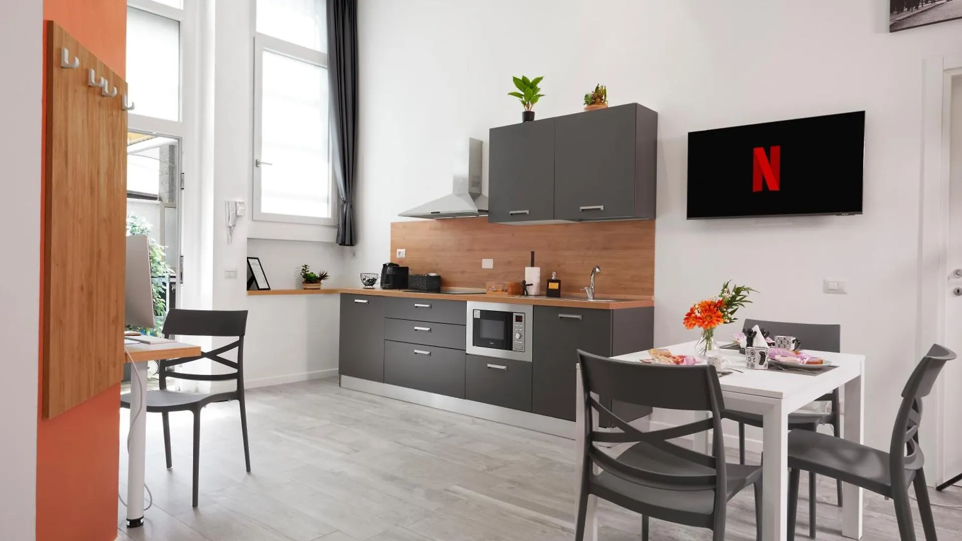 Lorianna Rock House Apartment Milan 0*,  Italy